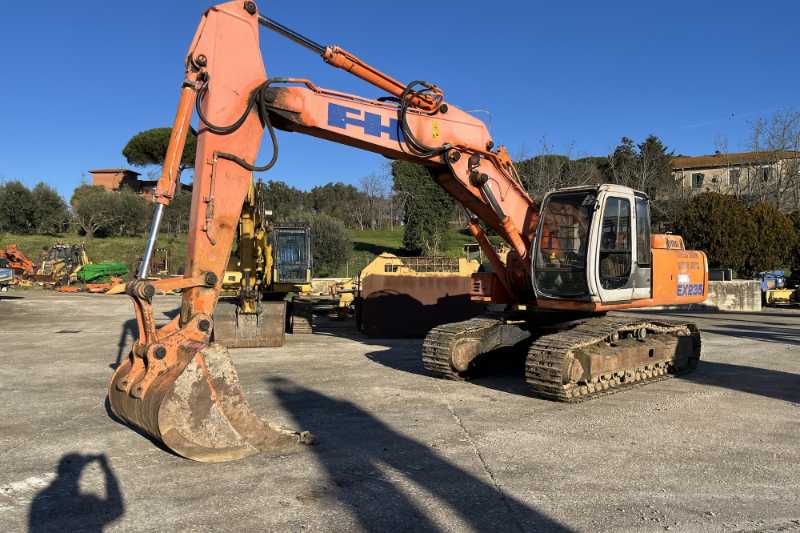 OmecoHub - Immagine FIAT HITACHI EX235